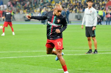 Kyiv, Ukrayna - 14 Ekim 2019: Uefa Euro 2020 ön eleme maçında Joao Mario, Portekiz milli takımı Ukrayna 'ya karşı oynamıştır.
