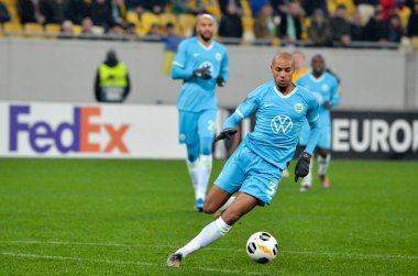 Lviv, Ukrayna - 28 Kasım 2019: Alexandria (Ukrayna) ile Wolfsburg (Almanya), Ukrayna arasındaki Uefa Avrupa Ligi maçı sırasında Marcel Tisserand oyuncusu