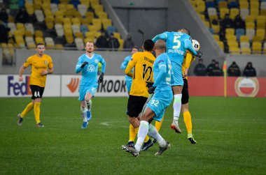 Lviv, Ukrayna - 28 Kasım 2019: Alexandria (Ukrayna) ile Wolfsburg (Almanya), Ukrayna arasındaki Uefa Avrupa Ligi karşılaşmasında Jeffrey Bruma oyuncusu