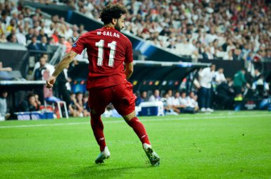 İstanbul, Türkiye - 14 Ağustos 2019: Türkiye 'nin Vodafone Arena kentindeki Vodafone Park' ta Liverpool ile Chelsea arasında oynanan Uefa Süper Kupası Finalleri sırasında Muhammed Salah