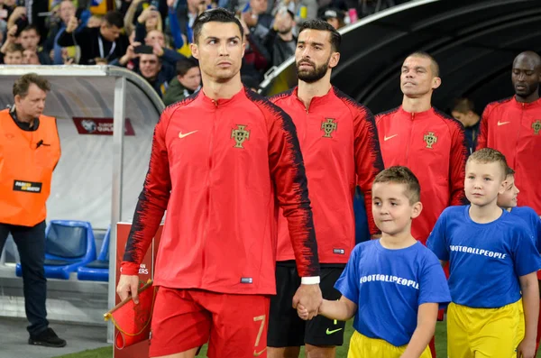 Kyiv Ucraina Ottobre 2019 Cristiano Ronaldo Entra Campo Durante Partita — Foto Stock