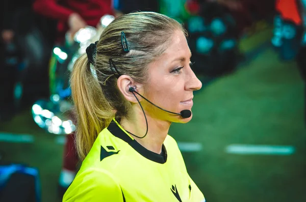 Estambul Turquía Agosto 2019 Panel Árbitros Femeninos Durante Partido Final —  Fotos de Stock