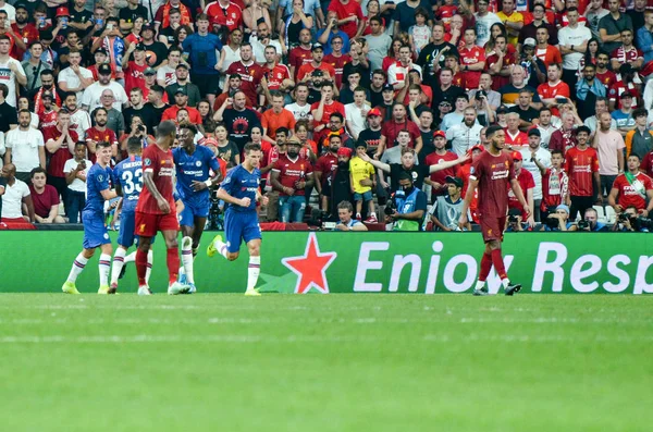 イスタンブール トルコ 8月14 2019 Uefaスーパーカップ決勝中のサッカー選手は トルコのボーダフォンアリーナのボーダフォンパークでリバプールとチェルシーの試合 — ストック写真