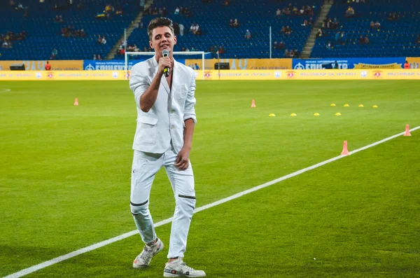 Dnipro Ukraine September 2019 Singer Performs Stadium Friendly Match National — Stock Photo, Image