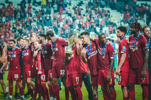 Estambul Turquía Agosto 2019 Mohamed Salah Celebra Victoria Con Equipo —  Fotos de Stock