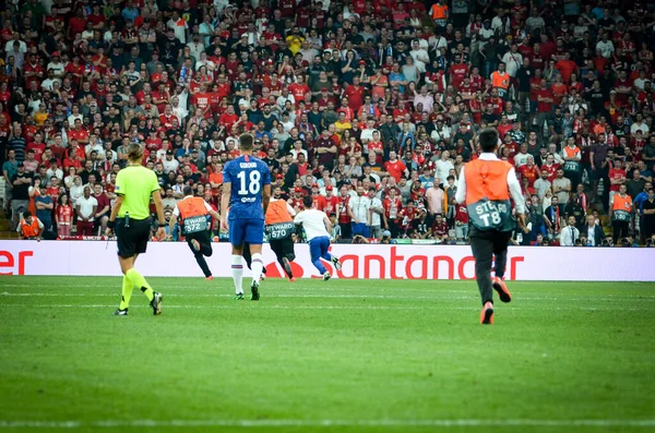 Estambul Turquía Agosto 2019 Stryker Corrió Campo Fútbol Durante Partido — Foto de Stock