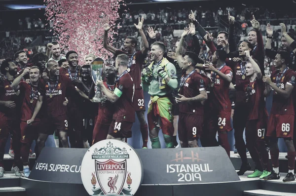 Istanbul Turkey August 2019 Liverpool Footballers Celebrate Victory Award Ceremony — Stock Photo, Image