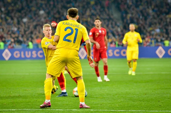 乌克兰基辅 2019年10月14日 在乌克兰国家队与葡萄牙国家队的欧冠2020年欧洲杯资格赛中 Oleksandr Karavaiev的球员 — 图库照片
