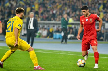 Kyiv, Ukrayna - 14 Ekim 2019: Uefa Euro 2020 ön eleme karşılaşmasında Ukrayna milli takımı Ukrayna ile Ukrayna milli takımı arasında oynanan karşılaşma sırasında Goncalo Guedes