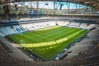 İstanbul, Türkiye - 14 Ağustos 2019: Türkiye 'nin Vodafone Arena kentinde oynanan Uefa Süper Kupası Finalleri öncesinde Vodafone Arenawith stadyumunun genel görünümü