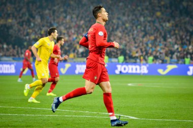 Kyiv, Ukrayna - 14 Ekim 2019: Uefa Euro 2020 ön eleme karşılaşmasında Ukrayna milli takımı Ukrayna ile Ukrayna maçı sırasında Cristiano Ronaldo