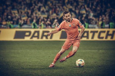 Kyiv, Ukrayna - 14 Ekim 2019: Uefa Euro 2020 ön eleme karşılaşmasında Ukrayna milli takımı Ukrayna ile Ukrayna milli takımı arasında oynanan karşılaşmada Bernardo Silva