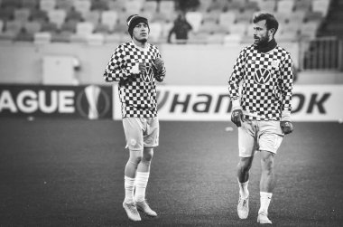 Lviv, Ukrayna - 28 Kasım 2019: William ve Admir Mehmedi Uefa Avrupa Ligi karşılaşması sırasında Alexandria - Wolfsburg (Almanya), Ukrayna