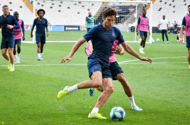 İstanbul, Türkiye - 14 Ağustos 2019: Uefa Süper Kupası Finallerinden önce Marcos Alonso Liverpool ile Chelsea arasında Vodafone Park, Vodafone Arena, Türkiye