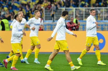 Kyiv, Ukrayna - 14 Ekim 2019: Uefa Euro 2020 ön eleme maçında Ukrayna milli takımı Ukrayna ile Portekiz, Ukrayna maçında futbol antrenmanı