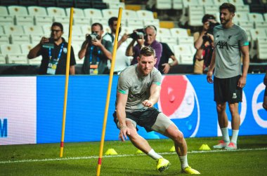 İstanbul, Türkiye - 14 Ağustos 2019: Uefa Süper Kupası Finallerinden önce James Milner Liverpool ile Chelsea arasında Vodafone Park, Vodafone Arena, Türkiye