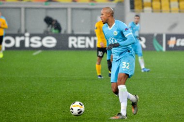 Lviv, Ukrayna - 28 Kasım 2019: Alexandria (Ukrayna) ile Wolfsburg (Almanya), Ukrayna arasındaki Uefa Avrupa Ligi maçı sırasında Marcel Tisserand oyuncusu