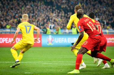 Kyiv, Ukrayna - 14 Ekim 2019: Uefa Euro 2020 ön eleme karşılaşmasında Oleksandr Zinchenko oyuncusu, Ukrayna milli takımı Ukrayna ile Portekiz milli takımı Ukrayna karşılaşması