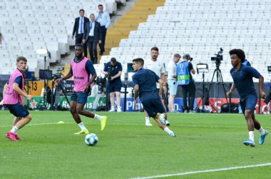 İstanbul, Türkiye - 14 Ağustos 2019: Türkiye 'nin Vodafone Arena kentindeki Vodafone Park' ta Liverpool ile Chelsea arasında oynanan Uefa Süper Kupa Finalleri öncesinde Chelsea futbolcuları antrenman oturumu