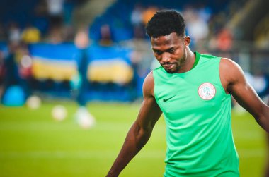 Dnipro, Ukrayna - 10 Eylül 2019: Ukrayna milli takımı Ukrayna ile Ukrayna milli takımı arasındaki dostluk maçı sırasında Emmanuel Dennis