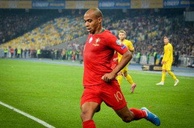 Kyiv, Ukrayna - 14 Ekim 2019: Uefa Euro 2020 ön eleme maçında Joao Mario, Portekiz milli takımı Ukrayna 'ya karşı oynamıştır.