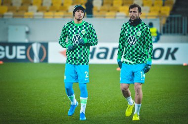 Lviv, Ukrayna - 28 Kasım 2019: William ve Admir Mehmedi Uefa Avrupa Ligi karşılaşması sırasında Alexandria - Wolfsburg (Almanya), Ukrayna