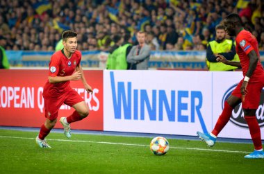 Kyiv, Ukrayna - 14 Ekim 2019: Uefa Euro 2020 ön eleme karşılaşmasında Ukrayna milli takımı Ukrayna ile Ukrayna milli takımı arasındaki Raphael Guerreiro oyuncusu