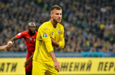 Kyiv, Ukrayna - 14 Ekim 2019: Uefa Euro 2020 ön eleme karşılaşmasında Ukrayna milli takımı Ukrayna ile Ukrayna milli takımı arasında oynanan karşılaşma sırasında Andrii Yarmolenko