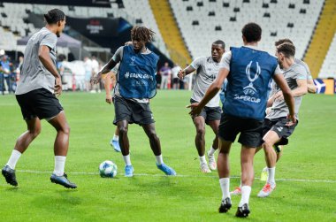 İstanbul, Türkiye - 14 Ağustos 2019: Uefa Süper Kupası Finalleri öncesinde Vodafone Arena, Türkiye 'deki Vodafone Park' ta Liverpool ile Chelsea arasında oynanan Divock Origi