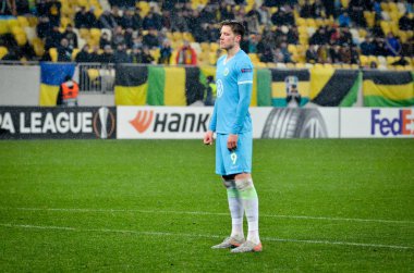 Lviv, Ukrayna - 28 Kasım 2019: Wout Weghorst, Uefa Avrupa Ligi (Ukrayna) - Wolfsburg (Almanya) - Ukrayna maçı sırasında penaltı attı