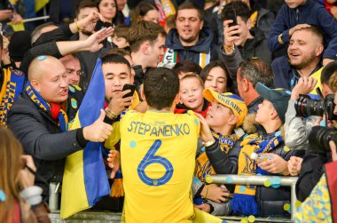 Kyiv, Ukrayna - 14 Ekim 2019: Taras Stepanenko Portekiz 'e karşı zaferini kutladı ve Uefa Euro 2020 ön eleme karşılaşması sırasında Euro 2020' de birinci oldu, Ukrayna