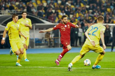 Kyiv, Ukrayna - 14 Ekim 2019: Uefa Euro 2020 ön eleme karşılaşmasında Ukrayna milli takımı Ukrayna ile Ukrayna milli takımı arasında oynanan karşılaşmada Bernardo Silva