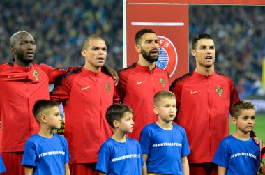 Kyiv, Ukrayna - 14 Ekim 2019: Portekiz milli takımının Uefa Euro 2020 ön eleme karşılaşması sırasında Portekiz, Ukrayna ile Ukrayna arasında başlaması