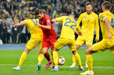 Kyiv, Ukrayna - 14 Ekim 2019: Uefa Euro 2020 ön eleme karşılaşmasında Ukrayna milli takımı Ukrayna ile Ukrayna milli takımı arasında oynanan karşılaşmada Bernardo Silva