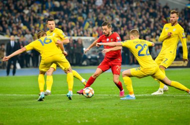 Kyiv, Ukrayna - 14 Ekim 2019: Uefa Euro 2020 ön eleme karşılaşmasında Ukrayna milli takımı Ukrayna ile Ukrayna milli takımı arasında oynanan karşılaşmada Bernardo Silva