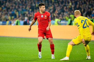 Kyiv, Ukrayna - 14 Ekim 2019: Uefa Euro 2020 ön eleme karşılaşmasında Ukrayna milli takımı Ukrayna ile Ukrayna milli takımı arasındaki Raphael Guerreiro oyuncusu