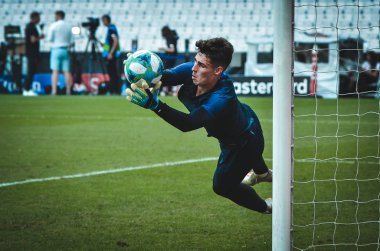İstanbul, Türkiye - 14 Ağustos 2019: Kepa Arrizabalaga ve Uefa Süper Kupası Finalleri öncesinde Türkiye 'nin Vodafone Park kentinde Liverpool ve Chelsea arasında oynanan karşılaşma öncesi oyuncu antrenman oturumu
