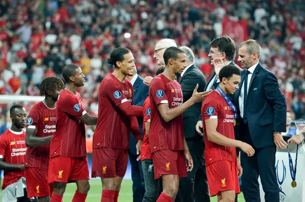 Istambul Turquia Agosto 2019 Jogadores Futebol Liverpool Recebem Medalhas Ouro — Fotografia de Stock