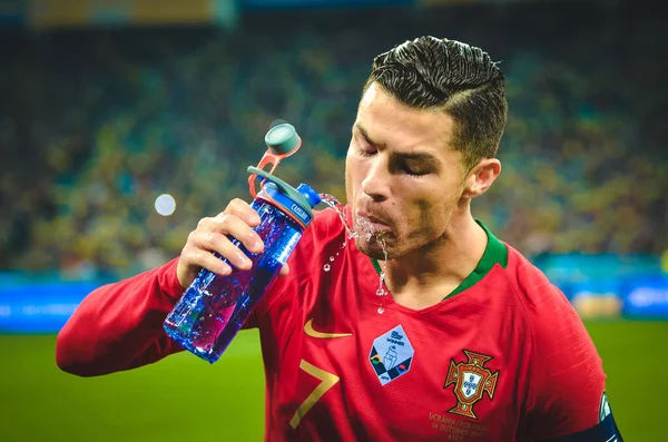 Kyiv Ukraine Octobre 2019 Cristiano Ronaldo Boit Eau Lors Match — Photo