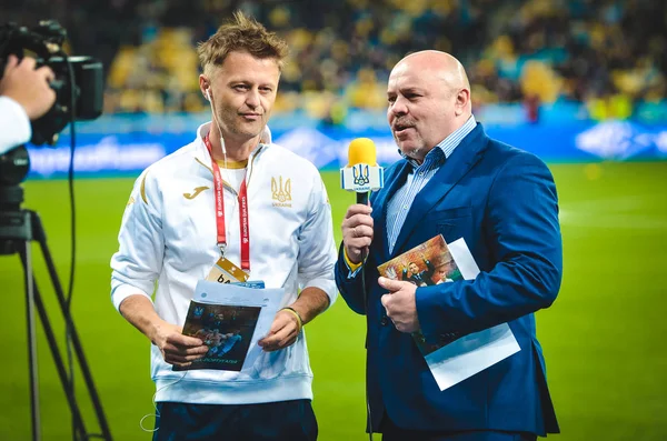 キエフ ウクライナ 10月14 2019 ジャーナリストは ポルトガル ウクライナに対するウクライナ代表チーム間のUefaユーロ2020予選試合中に報告とインタビューを行います — ストック写真