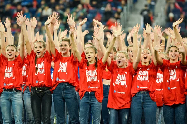 Saint Petersburg Russia November 2019 Performance Match Face Girls Inscription — Stockfoto