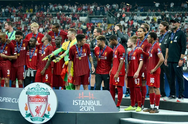 Estambul Turquía Agosto 2019 Los Futbolistas Liverpool Celebran Victoria Ceremonia — Foto de Stock