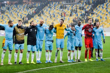 Lviv, Ukrayna - 28 Kasım 2019: Alexandria (Ukrayna) ile Wolfsburg (Almanya), Ukrayna arasındaki Uefa Avrupa Ligi karşılaşmasında kazandığı zaferden sonra Wolfsburg oyuncusu