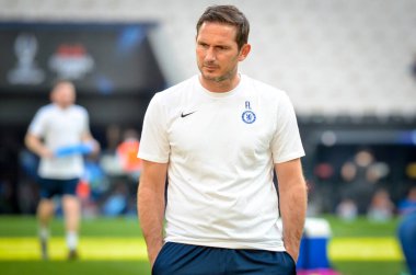 İstanbul, Türkiye - 14 Ağustos 2019: Vodafone Arena, Türkiye 'deki Vodafone Park' ta Liverpool ile Chelsea arasında oynanan Uefa Süper Kupası Finalleri öncesinde teknik direktör Frank Lampard