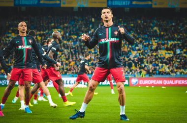 Kyiv, Ukrayna - 14 Ekim 2019: Cristiano Ronaldo ve Uefa Euro 2020 ön eleme maçında Ukrayna ile Portekiz milli takımı Ukrayna arasında oynanan karşılaşma