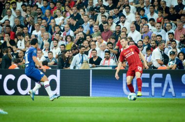 İstanbul, Türkiye - 14 Ağustos 2019: Andrew Robertson Uefa Süper Kupası Finalleri sırasında Liverpool ile Chelsea arasında Vodafone Park, Türkiye 'de oynanan Vodafone Arena maçında