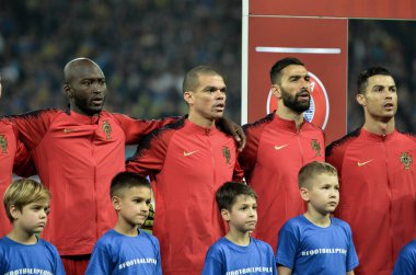 Kyiv, Ukrayna - 14 Ekim 2019: Portekiz milli takımının Uefa Euro 2020 ön eleme karşılaşması sırasında Portekiz, Ukrayna ile Ukrayna arasında başlaması