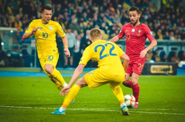 Kyiv, Ukrayna - 14 Ekim 2019: Uefa Euro 2020 ön eleme karşılaşmasında Ukrayna milli takımı Ukrayna ile Ukrayna milli takımı arasında oynanan karşılaşmada Bernardo Silva