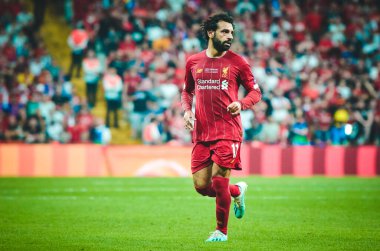 İstanbul, Türkiye - 14 Ağustos 2019: Türkiye 'nin Vodafone Arena kentindeki Vodafone Park' ta Liverpool ile Chelsea arasında oynanan Uefa Süper Kupası Finalleri sırasında Muhammed Salah