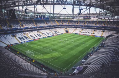 İstanbul, Türkiye - 14 Ağustos 2019: Türkiye 'nin Vodafone Arena kentinde oynanan Uefa Süper Kupası Finalleri öncesinde Vodafone Arenawith stadyumunun genel görünümü
